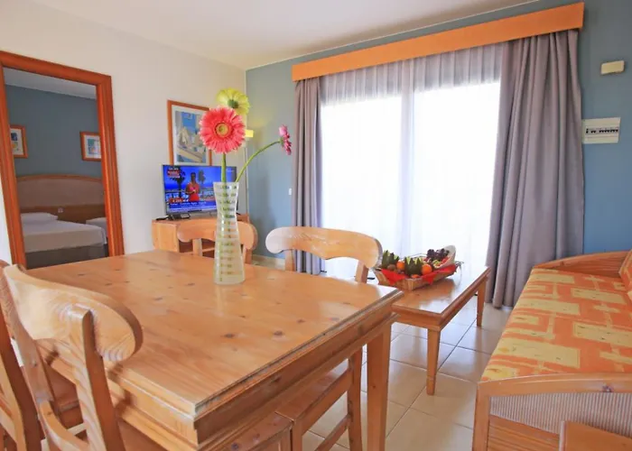 Bluesea Aloe אתר נופש 3*