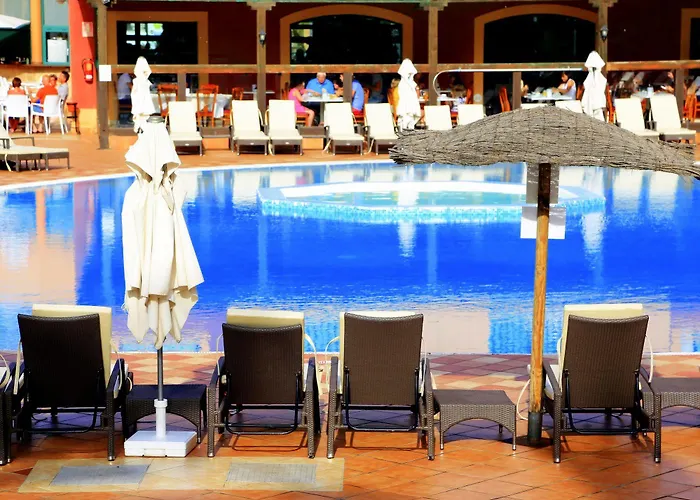 אתר נופש Bluesea Aloe קורלחו